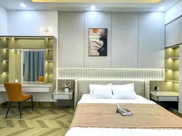 Bán Nhà Giáp Bát Hoàng Mai, DT 50M2, Gia Hơn 14 Tỷ, Lo Góc, Thang máy