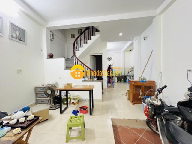 Bán nhà giáp xã đàn, quận đống đa, 60m2, ngang 4.5m, ngõ thông, hơn 8 tỷ