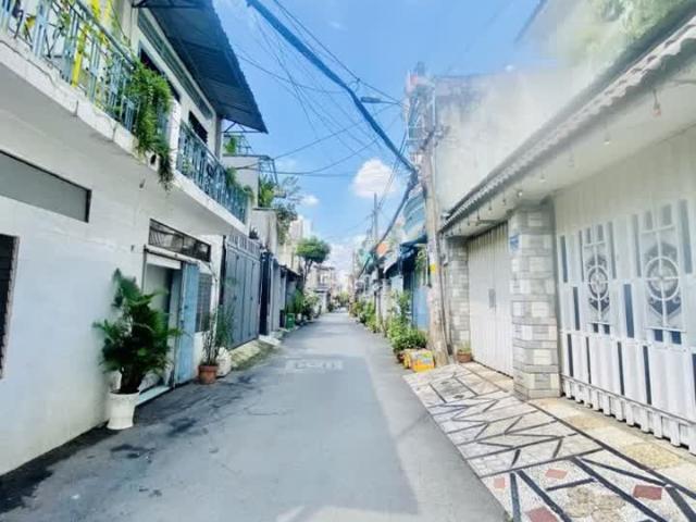 Bán nhà Gò Vấp, 50m2, hẻm xe hơi thông, nhà mới, nhỉnh 4 tỷ