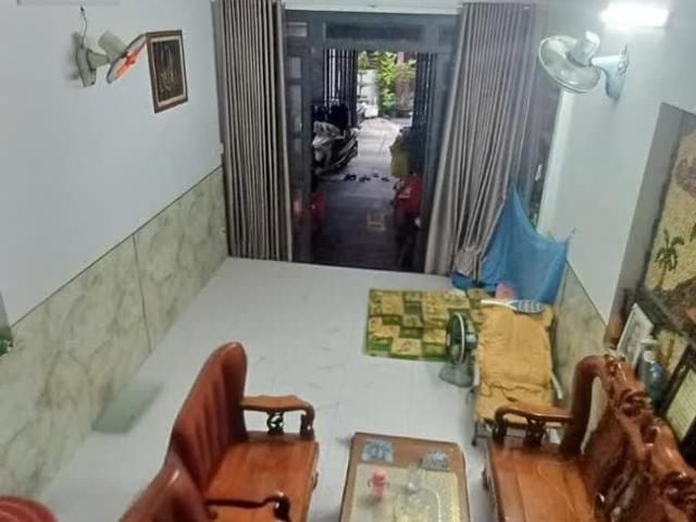 Bán Nhà Gò Vấp 104m2, 3 Tầng, Giảm Sốc 300 Triệu Còn Nhỉnh 5 Tỷ