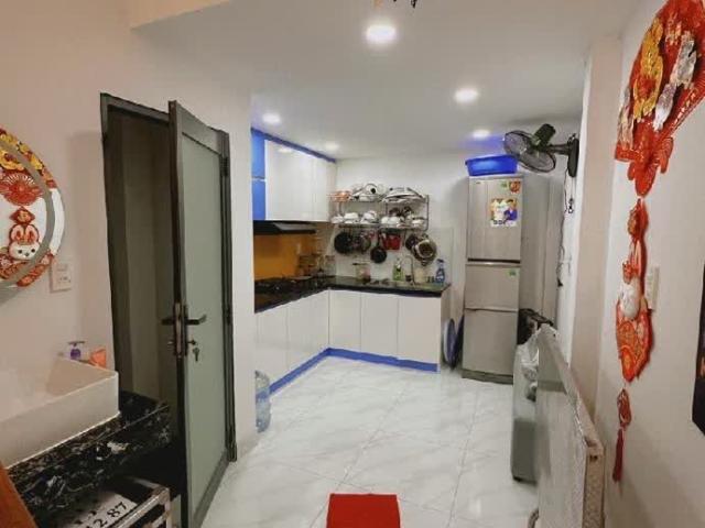 Bán nhà Gò Xoài, 4 lầu đúc, HXH thông, sát mặt tiền đường, giá chỉ 3 tỷ 1. Nhà đẹp ở luôn