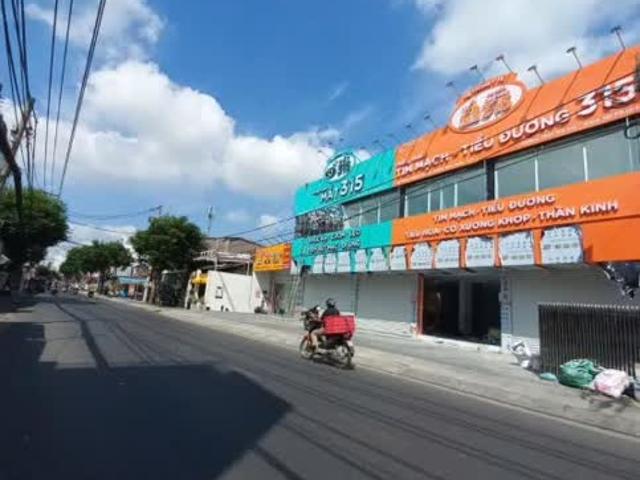 Bán nhà góc 3 mặt tiền Nguyễn Văn Quá Q12. Diện tích 19x35 Sổ công nhận 675m2 HĐT 120tr/1 Giá 65 Tỷ