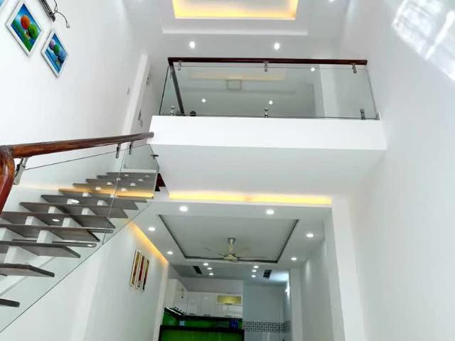 Bán nhà hxh 57m2 4pn 5wc 4 lầu Phường 3 Âu Dương Lân Quận 8