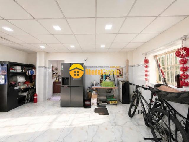 Bán nhà hxh bến bình đông, p. Phú định. Tp hcm, 115m2, 2 tầng, giá tốt, đón đầu tương lai