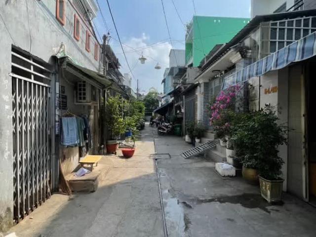 Bán nhà hxh Đường đình nghi xuân, p. Bình trị đông, quận bình tân Dt 81m2 3.8x21 Giá 4.1 tỷ