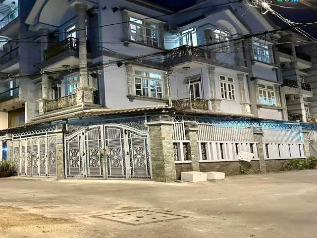 Bán nhà HXH Quang Trungm P8, Gò Vấp, 104m2, 3 tầng, ngang 8,3m, giá rẻ, thuê 65tr/tháng