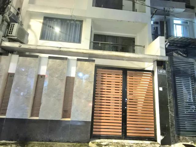 Bán nhà hẻm 766 Cách Mạng Tháng 8, phường 5, Tân Bình  4x15 3 tầng