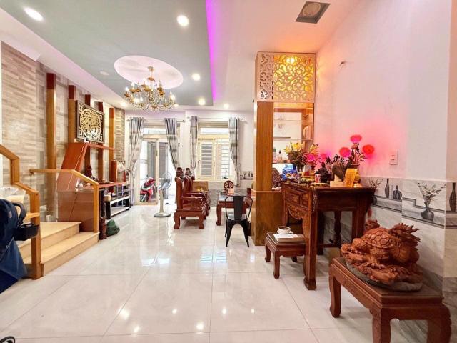 Bán nhà hẻm xe hơi Cộng Hòa, phường 4 Tân Bình 5*19 chỉ 14 tỷ