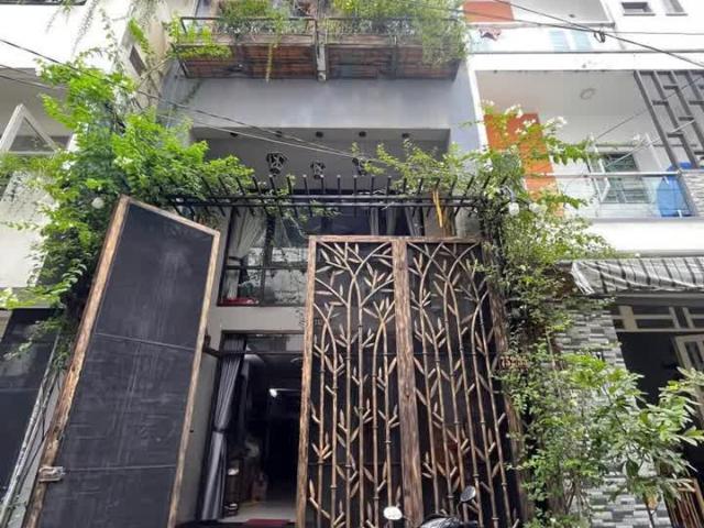 Bán nhà hẻm xe hơi đường Lạc Long Quân Đặc biệt nhà ngang 4,55m, tường riêng, Giá là 12 tỷ