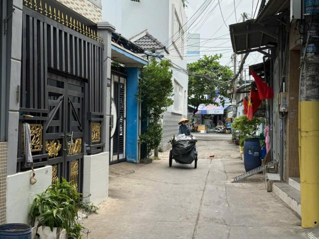 Bán nhà hẻm xe hơi đường lê đình cẩn, p Tân Tạo, q Bình Tân thành phố Hồ Chí Minh