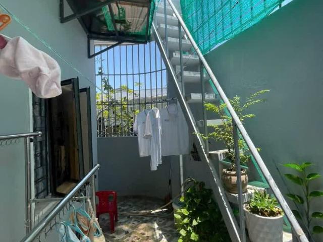 Bán nhà hẻm cách đường Lê Hồng Phong chỉ 30m, Phước Tân, Nha Trang