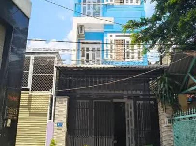 Bán Nhà Hẻm Nguyễn Ảnh Thủ Nhà Đẹp Kiên Cố Tặng Nội Thất
