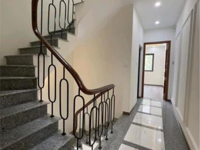 Bán nhà Hồng Tiến 4.1 tỷ 36m2 3 tầng ngõ thông