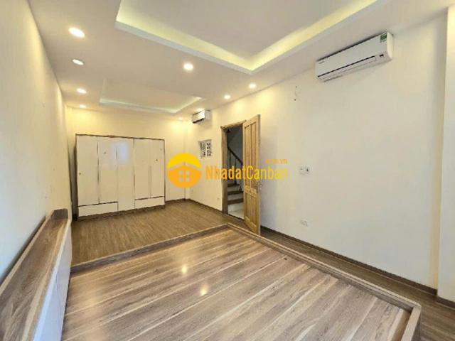 Bán nhà hà đông ngõ ô tô nhà đẹp ở ngay gần chợ bông đỏ kđt ngô thì nhậm chủ nhiệt bán
