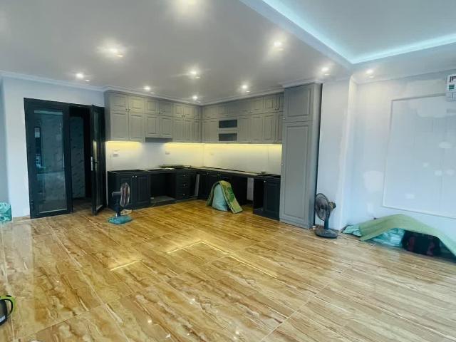 Bán Nhà Hào Nam 68m2 2 Thoáng – Nhà đẹp mới – Mặt tiền lý tưởng Full nội thất