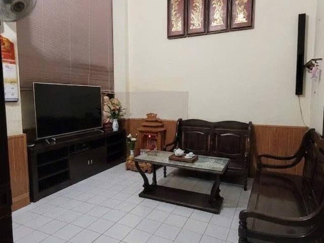 Bán nhà Hàng Chiếu, 100m2, 2 tầng, mặt tiền 6.5m, 35.5 tỉ, kinh doanh homestay, khách sạn
