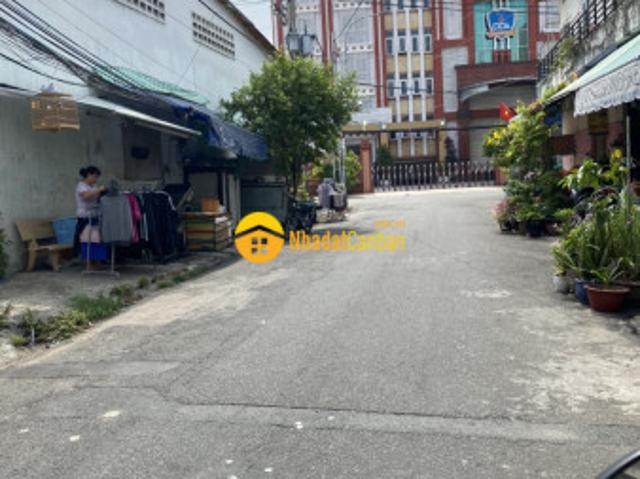 Ban nha hem 10m hoa binh hiêp tân phu 80m2 gia re chi 8.8 ty