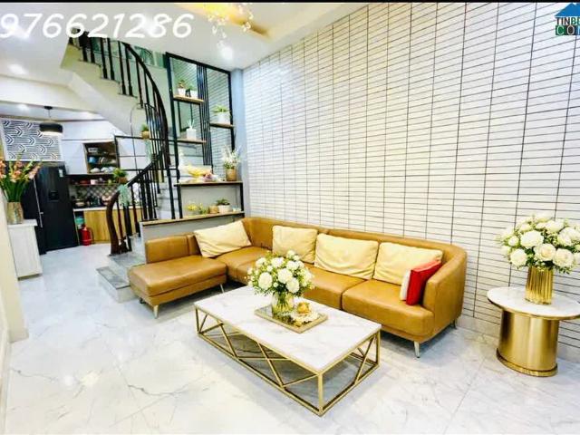Bán nhà Hiếm Bồ Đề – 33m² – 5 tầng – giá 7 tỷ – ngõ nông gần ô tô – vị trí đẹp – gần hồ Lâm Du