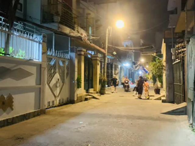 Bán nhà hiếm Bùi Minh Trực ngang khủng 6m, 130m2, chỉ 9 tỷ nhỉnh