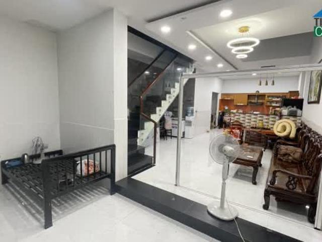 Bán nhà Hiệp Bình Chánh, đường Số 9, Thủ Đức, TP HCM. DT 5x18m, 3 tầng, 3PN, SH, 8.7 tỷ
