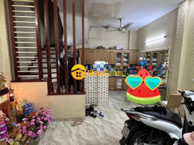 Bán nhà hoàng hoa thám, 3 gác đua nhau, 43m2 x 6 tầng, giá 5,5 tỷ