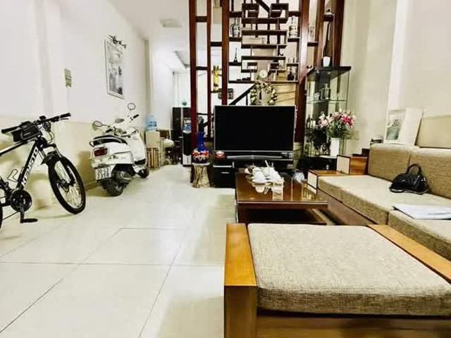 Bán Nhà Hoàng Hoa Thám 45m2. 4 tầng. Mặt tiền 5m. giá 9.3 tỷ Ba Đình Hà Nội