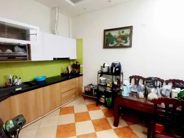Bán nhà Hoàng Hoa Thám 54m² ngõ thoáng gần phố giá đầu tư 9 tỷ