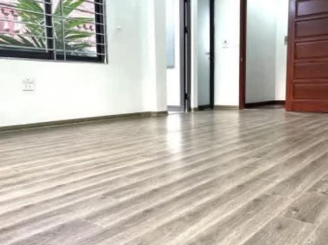 Bán Nhà Hoàng Quốc Việt 70M 5 Tầng Mt4.5m Giá Chỉ 11.9 Tỷ