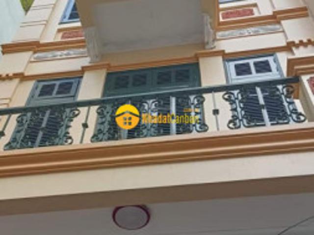 Bán nhà hoàng văn thái. Diện tích 3740m2 x 3 tầng, mặt tiền 3,9m