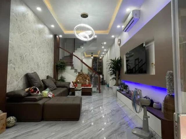 Bán Nhà Hoàng Văn Thái, 38.1m2, Gần Ô Tô, Gần TTTM, Nhà Mới Ở Ngay, 6.68 Tỷ