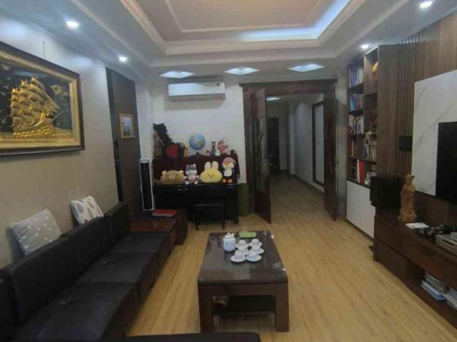 Bán nhà Đội Cấn Ba Đình, 65m², thang máy, ở hay văn phòng đều đẹp