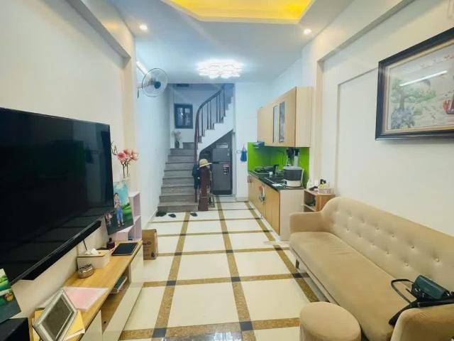 Bán Nhà Đội Cấn, Ba Đình, 35M X 5 Tầng, Thoáng 2 Mặt, Full Nội Thất, Sổ Đẹp Nở Hậu