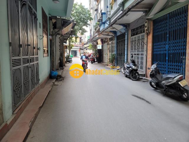 Bán nhà đại la 72m2, mặt tiền 5m. Ngõ thông, oto vào, kinh doanh 15.4 tỷ