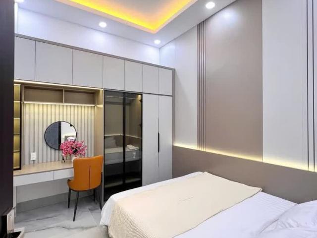 Bán Nhà Đại Từ HM, DT48m2, Giá 9. XxTỷ, Thang Máy, Mới Koong, sổ Vuông