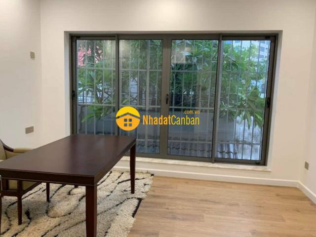 Bán nhà khu vip huỳnh tịnh của quận 3, ngang 4.6m, 5 tầng, 0932828