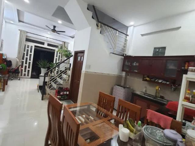 Bán nhà khu dân trí cao an ninh tốt đường số 6 linh xuân thủ đức tphcm LH0909428