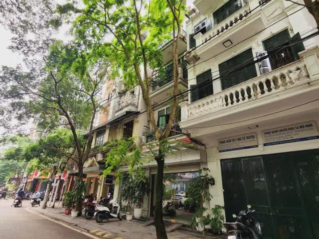 Bán nhà khu Đầm Trấu, tích 50m x 5 tầng, mặt tiền 4.7 m, giá 21.5 tỷ
