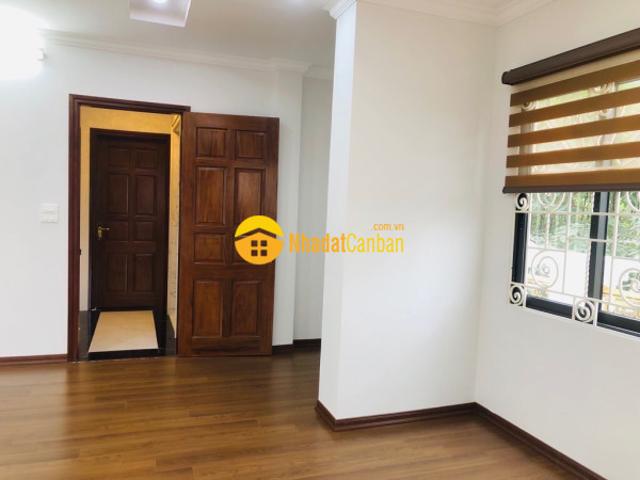 Bán nhà kim đồng 5 tầng thang máy long lanh phân lô ô tô văn phòng hoàng mai