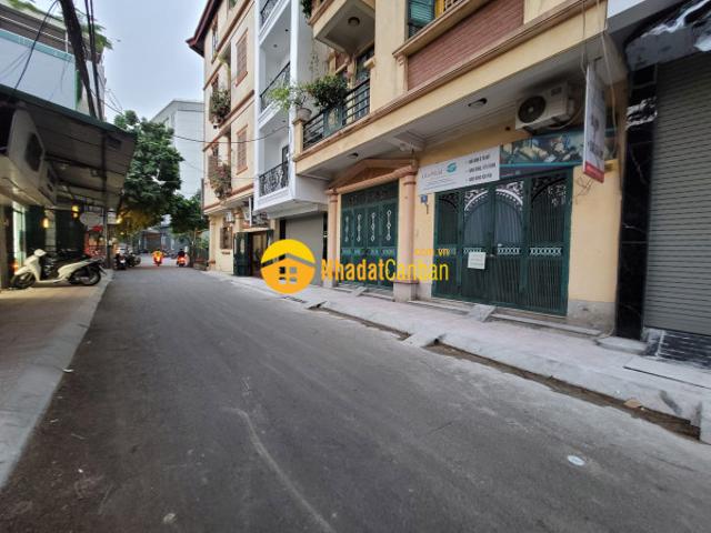 Bán nhà lạc trung 43m2, 4 tầng. Ngõ thông. Oto vào, kd 10.6 tỷ