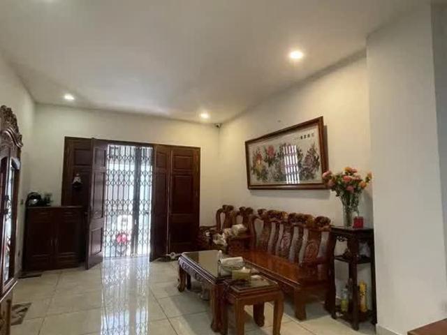 Bán nhà Lạc Long Quân 52m2. 5 tầng. Mặt tiền 4.1m. giá 19 tỷ Tây Hồ Hà Nội