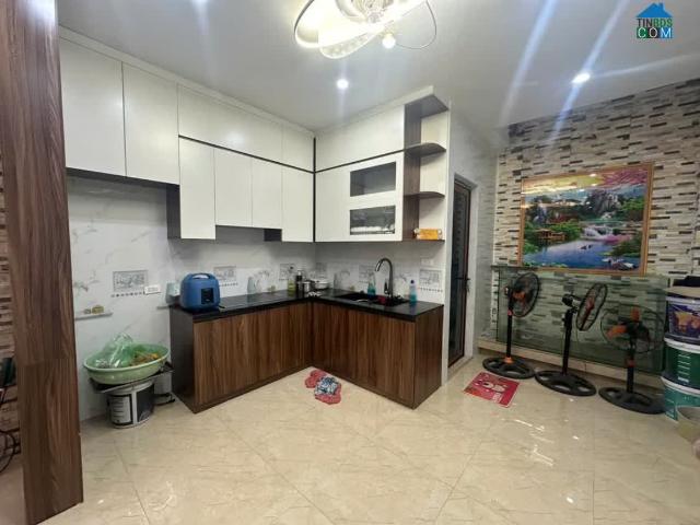 Bán Nhà Lạc Long Quân Tây Hồ. DT 40M2. 3 Tầng. MT 3,9M. GIÁ 3,15 Tỷ