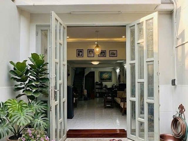 Bán nhà Lạc Long Quân, TÂN BÌNH, 3.8 x 12.5m 47 m2 vuông vức, giá 6.99 tỷ