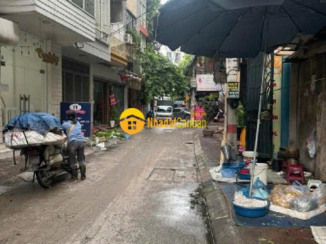 Bán nhà lĩnh nam 5 tầng ô tô tránh vào nhà kinh doanh hoàng mai