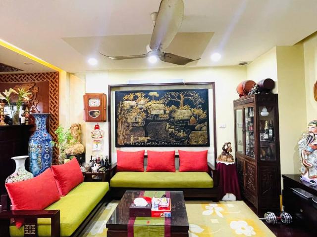 Bán nhà Lý Quốc Sư, 5 tầng, mặt tiền 8.5m, 50m2, giá 34.5 tỉ, homestay, apartment
