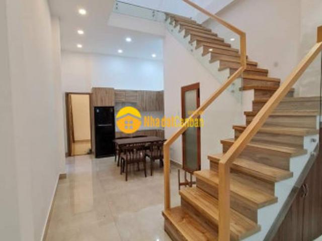 Bán nhà lý thái tổ, quận 10, 44m2, 3 tầng chỉ 6 tỷ tl