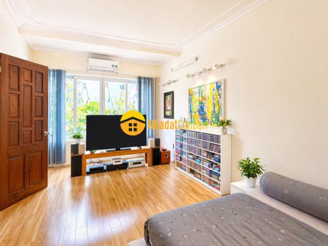 Bán nhà la thành 37m2 5 tầng nhỉnh 8 tỷ siêu đẹp trung tâm đống đa buôn bán