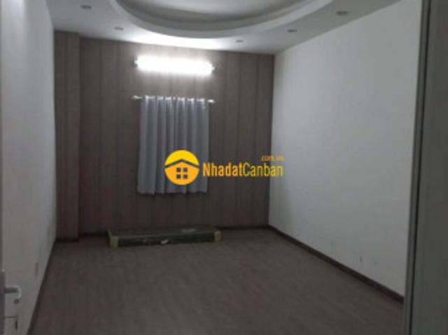 Bán nhà lê thị riêng, p. Bến thành, quận 1, dt 40m2, 4 lầu, 3 phòng