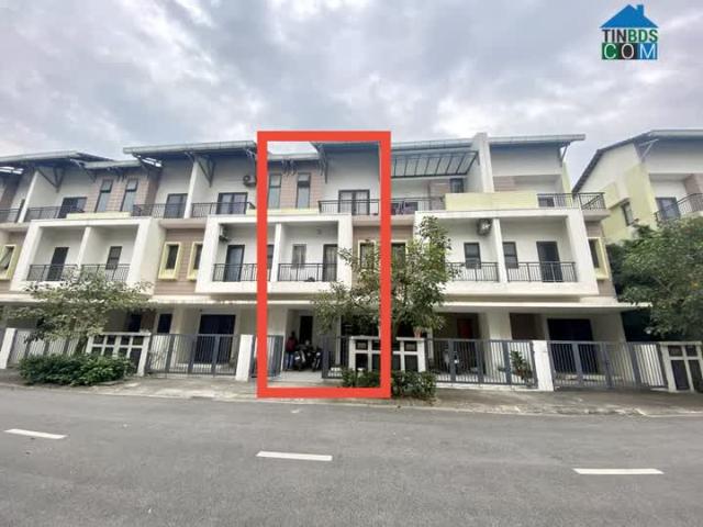 Bán nhà liền kề 75m2x3T đã hoàn thiện cơ bản đang cho thuê 10tr/tháng tại KĐT VSIP
