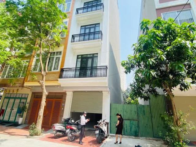 Bán nhà liền kề Vạn Phúc, DT 55m2 tặng full nội thất, kinh doanh văn phòng, giá 8.8 tỷ