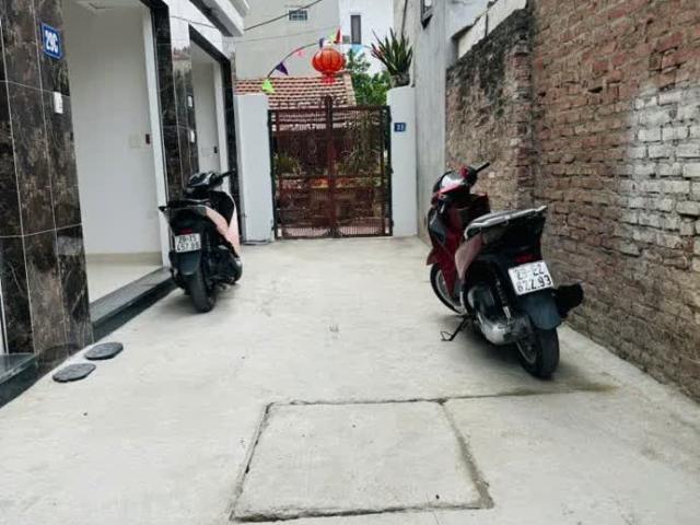 Bán nhà Liên Mạc Thượng Cát 34m, 4 tầng Ô TÔ vinfast đỗ cổng gần ĐH Công Nghiệp
